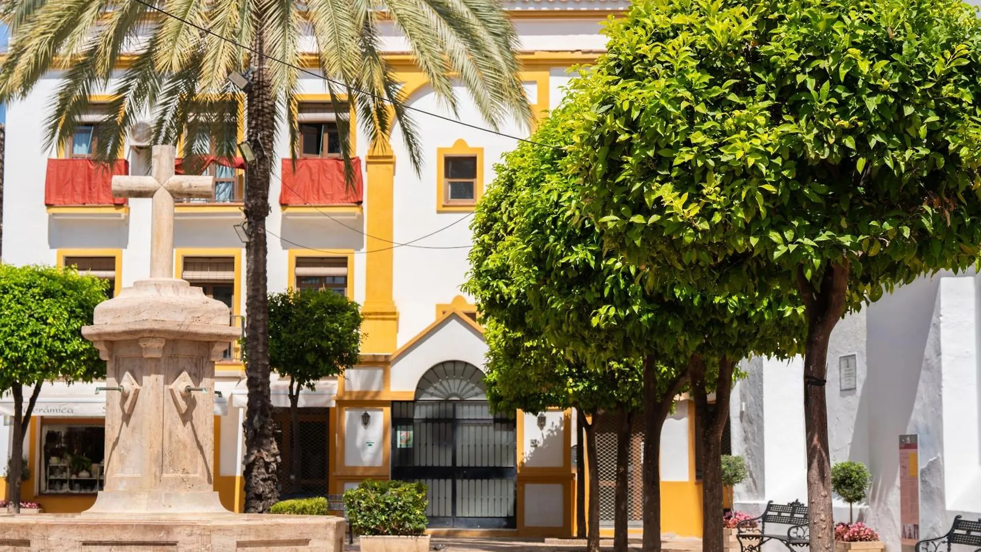 El Dorado 3 Dormitorios Cerca Puerto Banus Marbella 0*,  Spanien