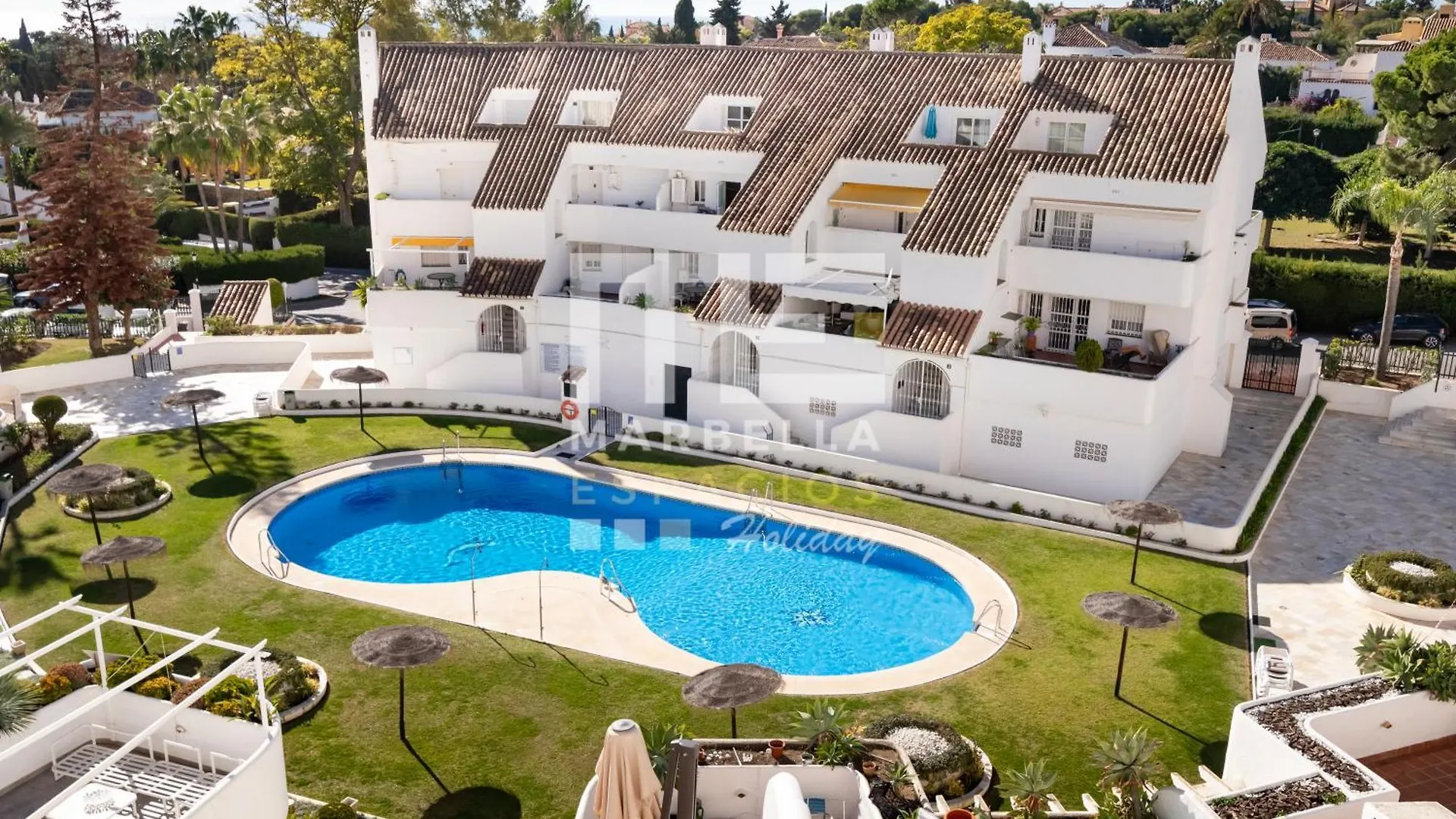 Апартаменты El Dorado 3 Dormitorios Cerca Puerto Banus Марбелья Испания
